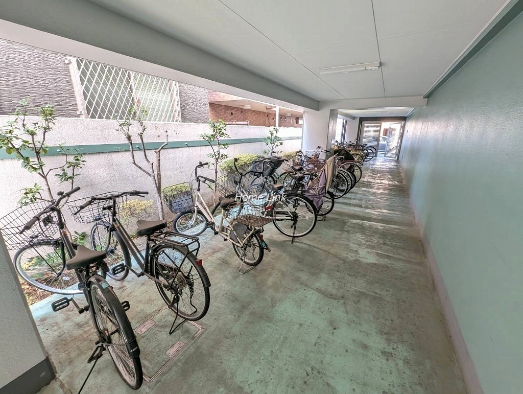 菱和パレス小竹向原　駐輪場